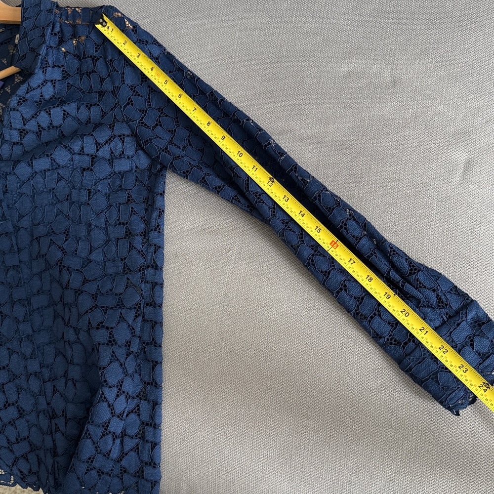 Ellie Tahari Geo Lace Button Shirt Sea Blue Size XS - Picture 9 of 14